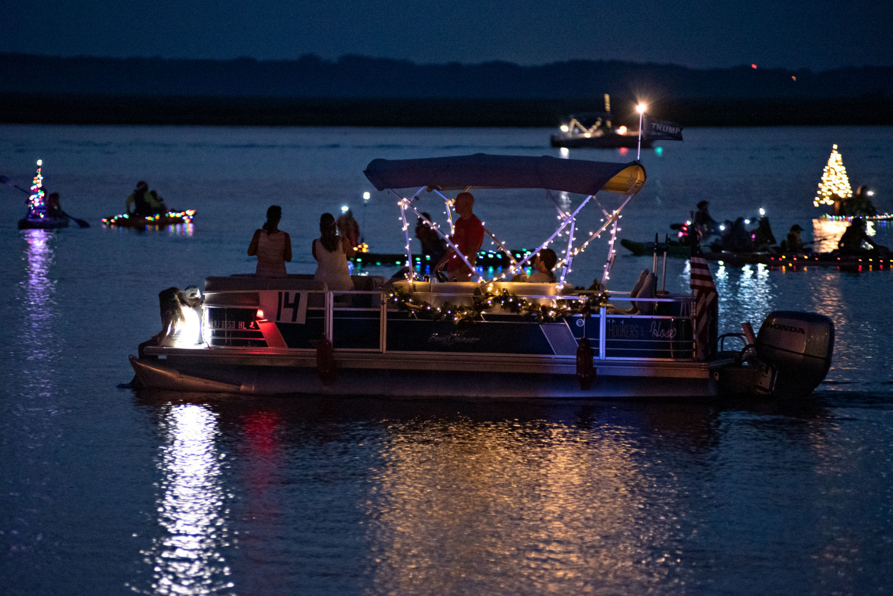 071919_nws_wildwoodxmasinjuly